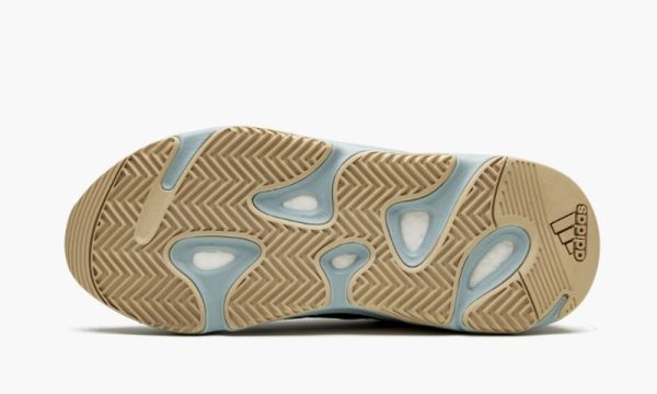 adidas-yeezy-yeezy-boost-700-carbon-blue_14911619_27528698_800
