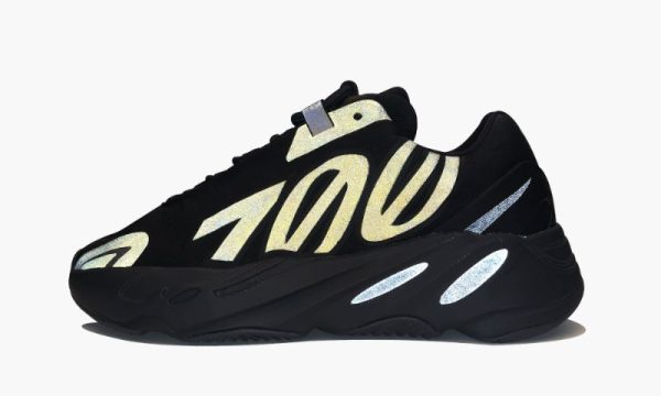 adidas-yeezy-yeezy-boost-700-mnvn-triple-black_15129366_27542823_800