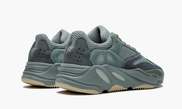 adidas-yeezy-yeezy-boost-700-teal-blue_14699584_27535452_800