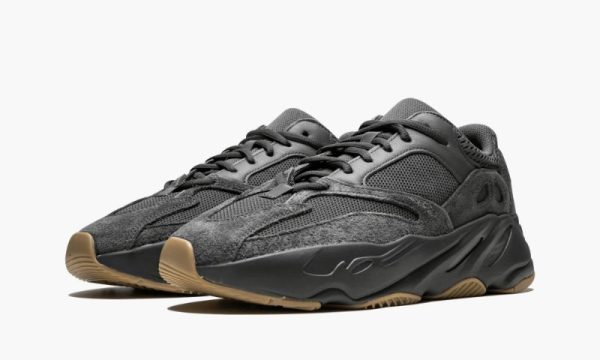 adidas-yeezy-yeezy-boost-700-utility-black_14244732_27514396_800