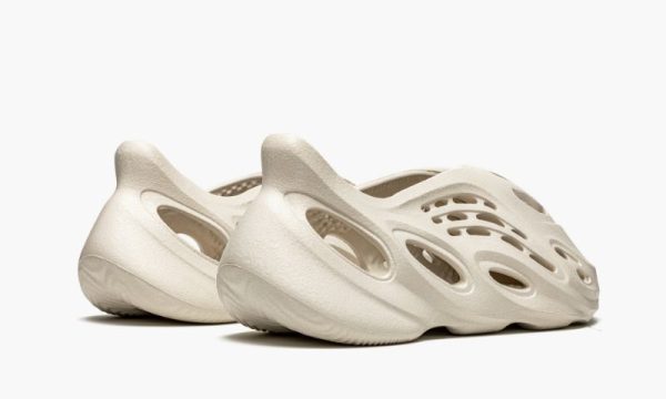 adidas-yeezy-yeezy-foam-rnnr-ararat_15625937_33432659_800