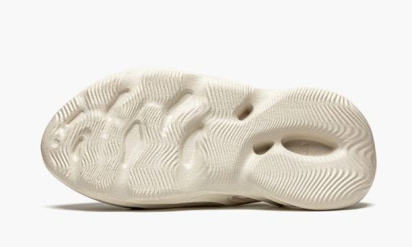 adidas-yeezy-yeezy-foam-rnnr-ararat_15625937_33432663_800