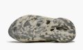 adidas-yeezy-yeezy-foam-rnnr-mxt-moon-gray_16658090_32534339_800