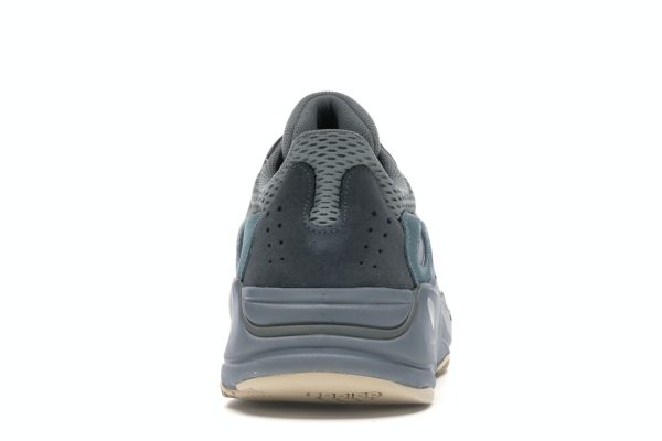 yeezys-boost-700-teal-blue005