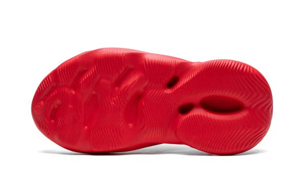 adidas-yeezy-yeezy-foam-runner-vermillion_17552689_43045591_2048-1